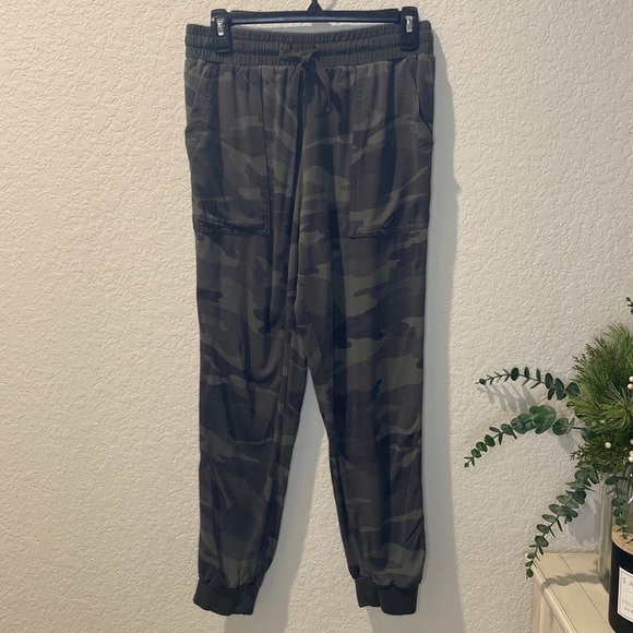 Splendid Pants - Splendid Lakeside Joggers In Camo - Small